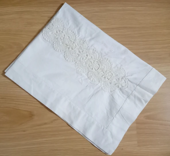 EL İŞİ PAMUKLU MASA ÖRTÜSÜ NAKIŞLI ,SEHPA ÖRTÜSÜ BEYAZ RENKLİ 55x72cm ürün görseli 1