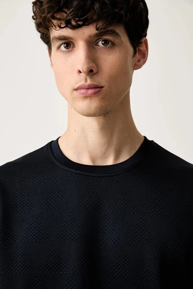 Guess Jacqu Erkek Sweatshirt - Resim 4