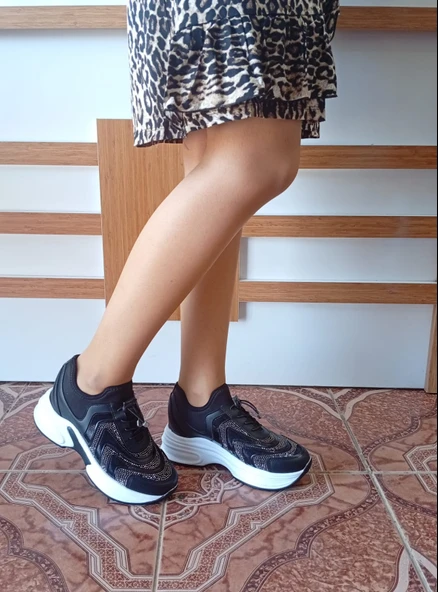Kadın Yüksek Taban Rahat Şık Günlük Spor Ayakkabı Siyah Renk ürün görseli 1