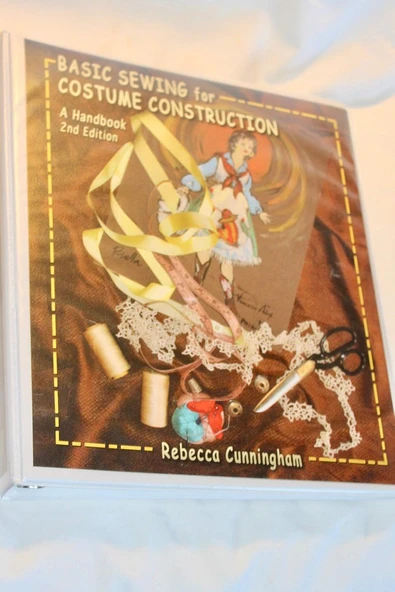 Sewing For Costume Construction: A Handbook ürün görseli 1