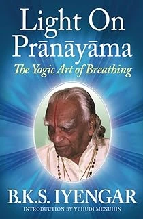 Light On Prãnãyãma The Yogic Of Breathing ürün görseli 1