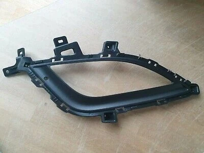 Hyundai İ30 2012-2016 Sis Lamba Kapağı Sağ Delikli) (Oem No: 86564-A6030) ürün görseli 1