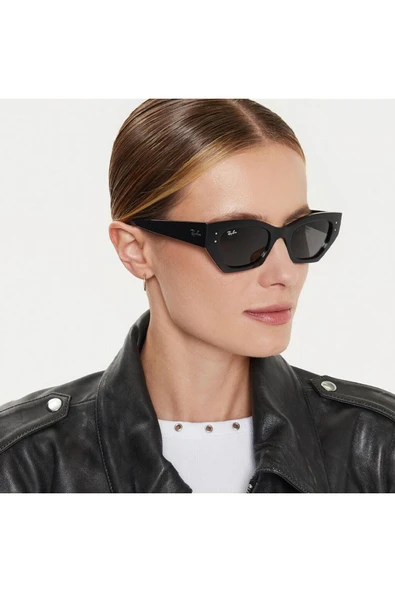 Ray-Ban Rayban Güneş Gözlüğü RB4430 6677/87 49-22 – Kadın, Siyah Asetat Çerçeve, Füme Mat Cam ürün görseli 1