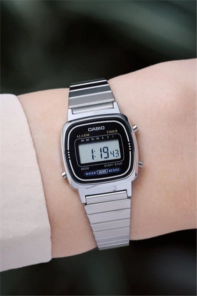 Casio Retro LA670WA-1DF Kadın Kol Saati - Resim 9