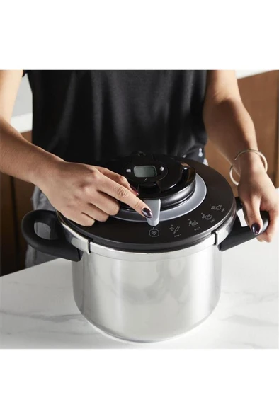 TEFAL 4,5 Litre Clipso+ Chef 4 Pişirme Programlı Düdüklü Tencere - Resim 3