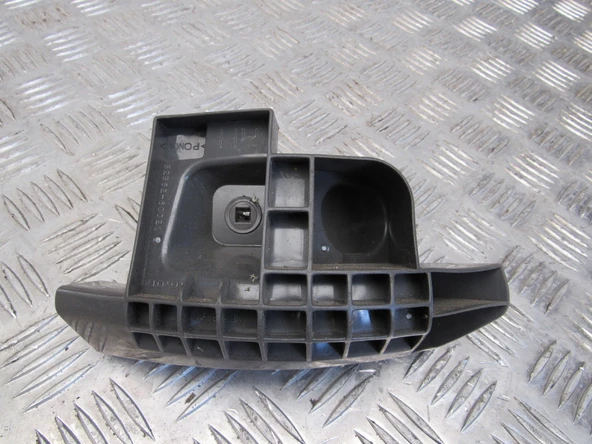 TOYOTA LAND PRADO SAĞ ARKA TAMPON BRAKETİ 2003-2006 52562-60021-PSN ürün görseli 1
