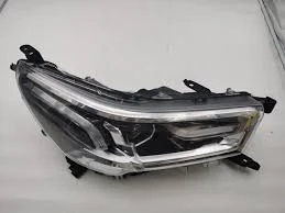 TOYOTA HILUX SOL ÖN FAR  İNVİNCİBLE LEDLİ 2020-2024 81150-YP081-CAP ürün görseli 1