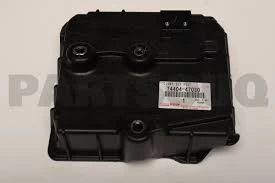 TOYOTA CHR AKÜ TABLASI ALT TUTUCU 2016-2019 74404-47030-ORJ ürün görseli 1