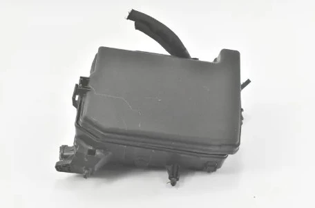 TOYOTA AURIS SİGORTA KAPAK GÖVDE KOMPLE 2016-2018 82741-02080-ORJ ürün görseli 1