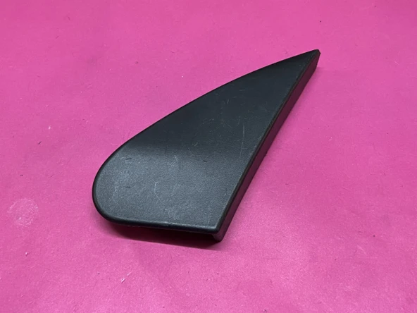 TOYOTA COROLLA SOL AYNA ÜÇGEN 2013-2018 60118-02140-PSN ürün görseli 1