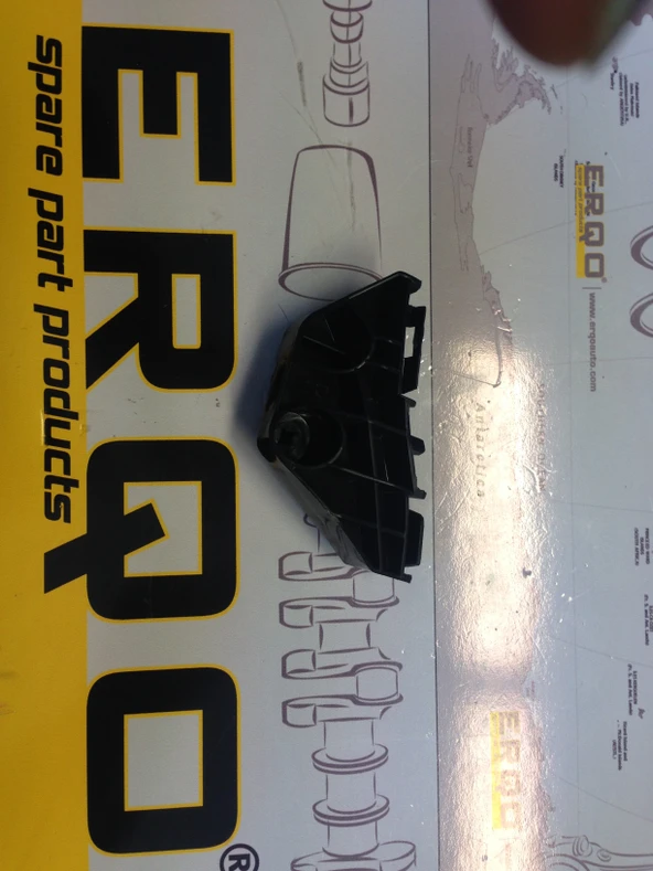 TOYOTA COROLLA SAĞ ARKA STOP BRAKETİ 2007-2012 52562-02110-ERQ ürün görseli 1