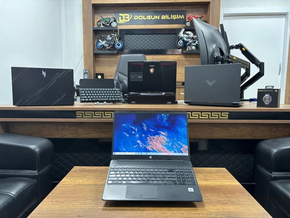 HP 15-DW2028NT i3-1005G1 4GB 256GB 15.6" 235R0EA Dizüstü Bilgisayar (İKİNCİ EL) ürün görseli 1