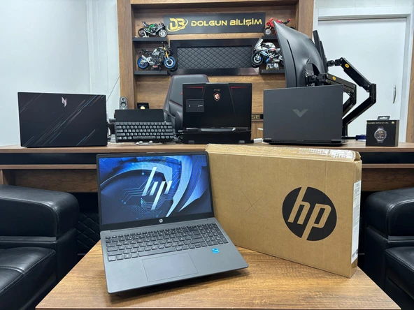 HP 15-FD0033NT i3-1315U 8GB RAM 256GB SSD 15.6" FHD 88T69EA Notebook (İKİNCİ EL) ürün görseli 1