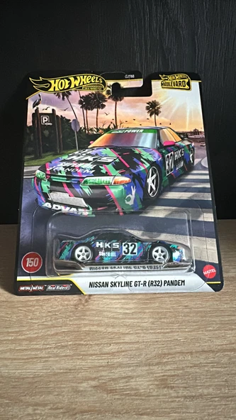 Hot Wheels Premium Nissan Skyline GT-R (R32) Pandem ürün görseli 1
