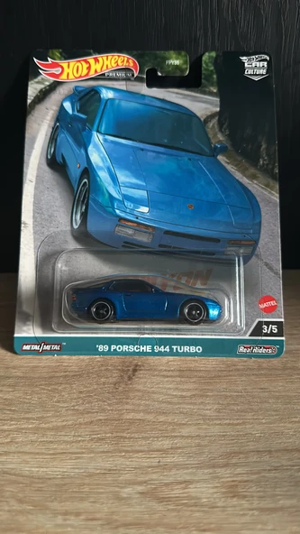 Hot Wheels Premium 89 Porsche 944 Turbo ürün görseli 1