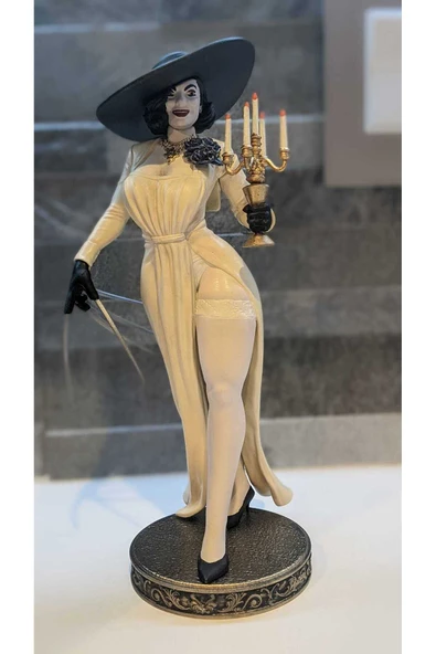 TuransoyCraft Resident Evil Village Alcina Dimitrescu Figür Resident Evil Lady Dimitrescu Figür Büyük Boy 25CM ürün görseli 1