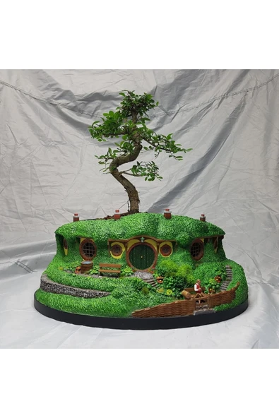 TuransoyCraft Hobbit Evi Ve Bilbo Baggins Boyalı Figür Büyük Boy (20 Cm Çap) ürün görseli 1