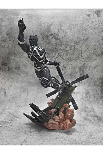 TuransoyCraft Black Panther Vs Captain Amerika Boyalı Figür 25 cm Dev Boy ürün görseli 1
