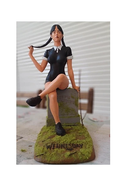 TuransoyCraft Wednesday Addams Sweet Girl Boyalı Figür 25 cm (BÜYÜK BOY) ürün görseli 1