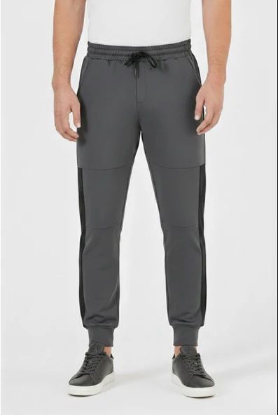 Erkek Antrasit Standart Fit Normal Kesim Paça Ribanalı Cepli Rahat Jogger Eşofman Altı