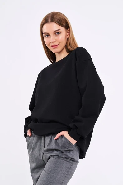 Kadın Siyah Pamuklu Oversize Basic Bisiklet Yaka Sweatshirt - Resim 2