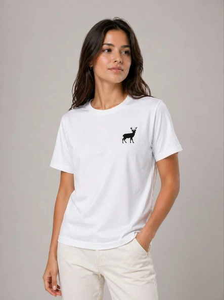 Kadın Minimal Geyik Logolu Tişört Bisiklet Yaka Kısa kol Yazlık T-Shirt - Beyaz ürün görseli 1