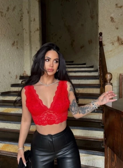 Kadın Dantel Bralet Crop Sütyen V Yaka Askılı Şık Esnek Rahat - Kırmızı ürün görseli 1