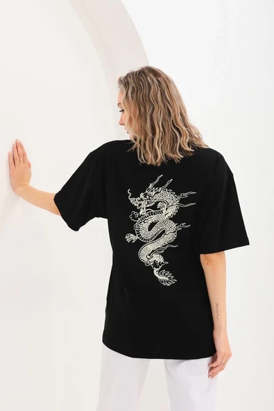 Kadın Kısa Kol Yazlık Tişört Bisiklet Yaka Ejderha Baskılı T-Shirt - Siyah ürün görseli 1
