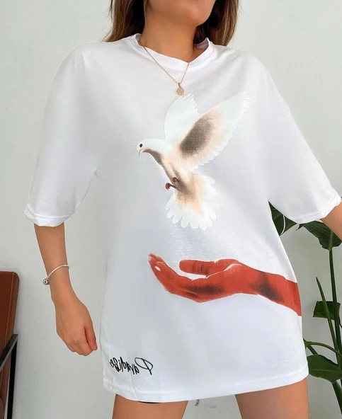 Kadın Kısa Kol Yazlık Tişört Bisiklet Yaka Uzi Güvercin Baskılı T-Shirt - Beyaz ürün görseli 1