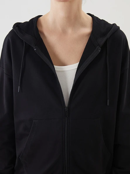 LCWAIKIKI Basic Siyah Kapüşonlu Oversize Kadın Fermuarlı Sweatshirt - Resim 3