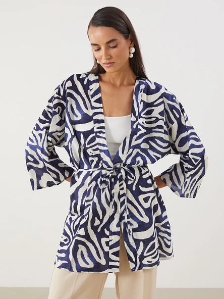 LCWAIKIKI Classic Mavi Şal Yaka Desenli Oversize Kadın Kimono ürün görseli 1
