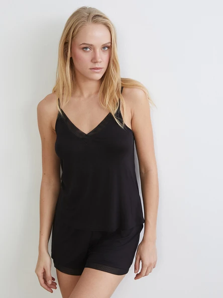 LCW DREAM Siyah V Yaka İp Askılı Kadın Şortlu Pijama Takımı ürün görseli 1