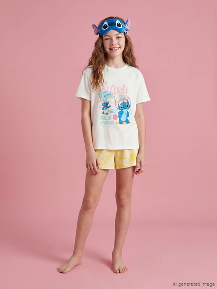 LCW Kids Ekru Stitch Baskılı Kız Çocuk Şortlu Pijama Takımı ürün görseli 1