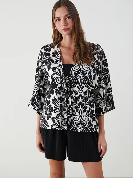 LCW Vision Siyah Şal Yaka Çiçekli Oversize Kadın Kimono ürün görseli 1