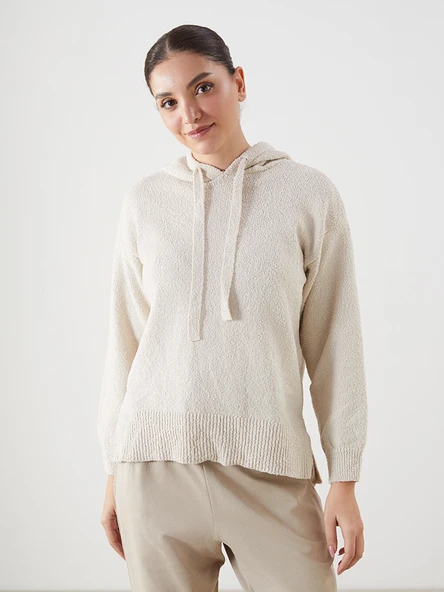 LCWAIKIKI Classic Bej Kapüşonlu Oversize Kadın Triko Kazak ürün görseli 1