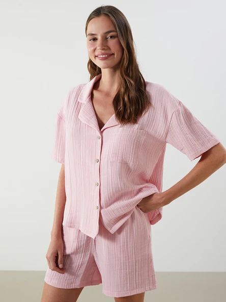 LCW DREAM Pembe Gömlek Yaka Müslin Kadın Şortlu Pijama Takımı ürün görseli 1