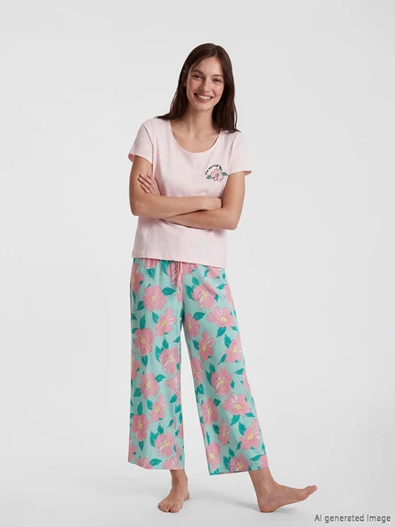 LCW DREAM Turkuaz Bisiklet Yaka Çiçekli Kadın Kaprili Pijama Takımı ürün görseli 1