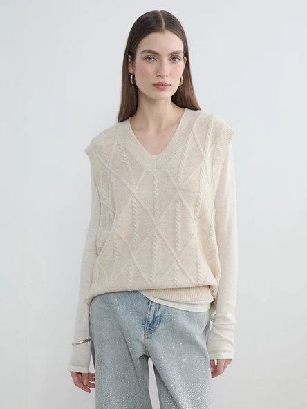 LCW Modest Ekru Baklava Desenli Oversize Kadın Triko Süveter ürün görseli 1