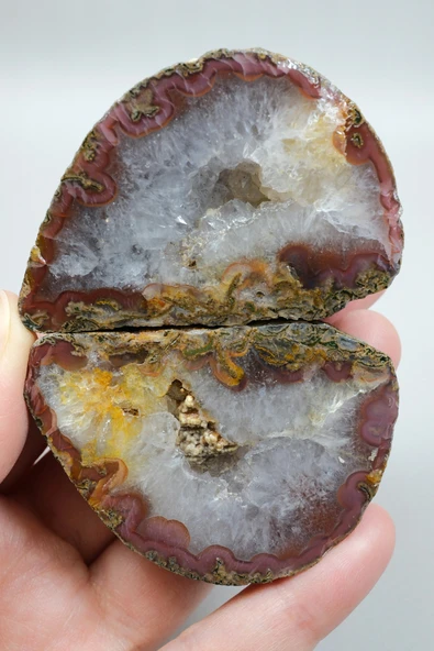 Brick Red Banded ve Mustard Sarı Nakışlı Siyah Deniz Agat Çifti ve Kuvars Jeot ürün görseli 1
