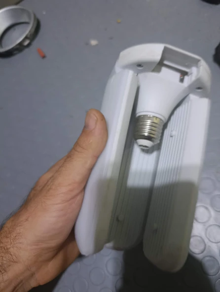 Led tavan duylu avize bir kolu eksik ikinci el çalışıyor ürün görseli 1