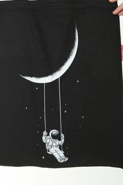 Baghashtag Siyah Bez Çanta Ayda Sallanan Astronot - Resim 2