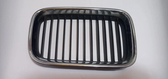 Bmw 3 Serisi 1991-1996 Ön Panjur Nikelaj Sağ (Oem No: 51138122238) ürün görseli 1