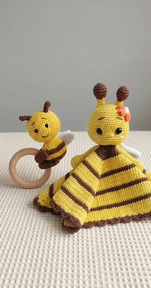 Organik Amigurumi Arı uyku arkadaşı (çıngırak hediyeli) ürün görseli 1