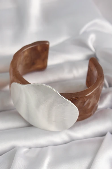 Kahverengi Mermer Desen Akrilik Plastik Gümüş Plaka Model Vintage Kadın Bilezik -1492 ürün görseli 1