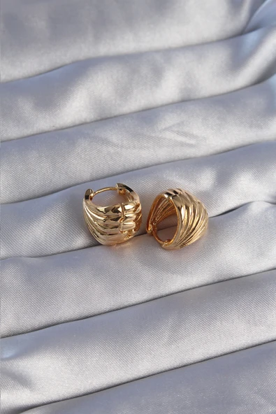 Pirinç Gold Renk Tırtıklı Minimal Bombeli Tasarım Küpe -1492 ürün görseli 1