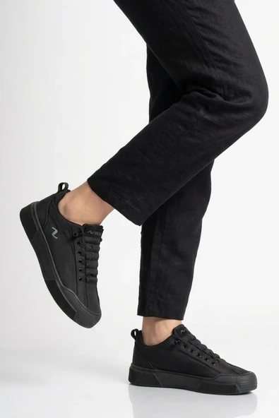 Siyah Bağcıklı Unisex Sneaker ürün görseli 1