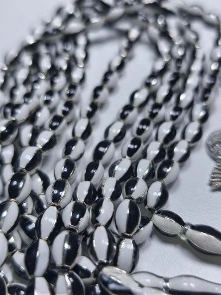 Siyah Beyaz Metal Alpaga Özel Tasarım Taraftar Tesbihi (9 x 7 mm) ürün görseli 1