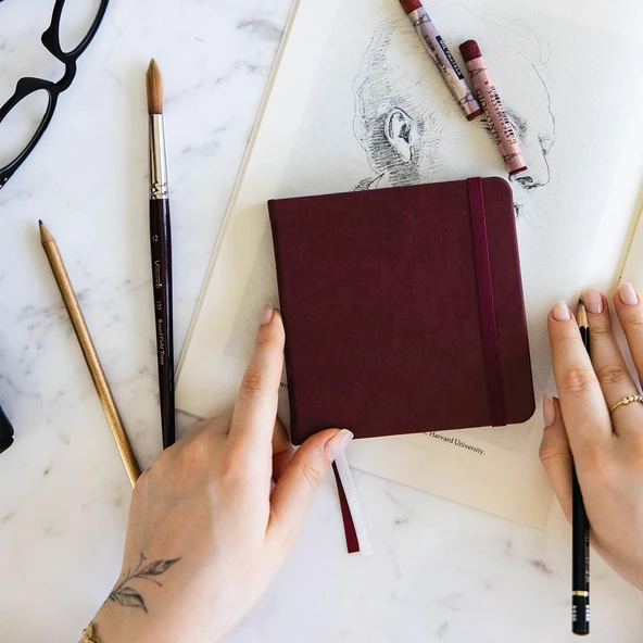 12X12 Cm Sert Kapak 80 Yaprak 140 Gr. Eskiz Defteri - Sketch Book - Bordo ürün görseli 1