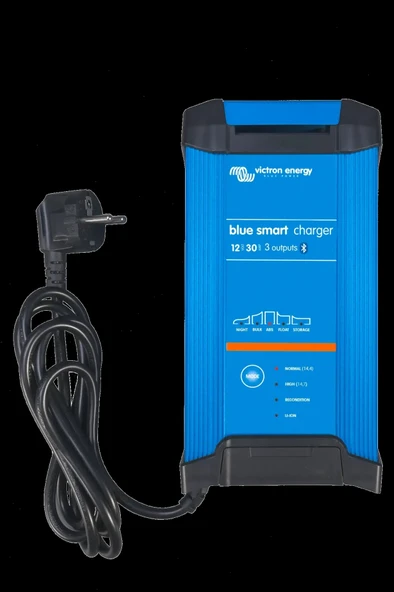 Victron Blue Smart IP22 Charger 220V 12V 30A (3) Akü Şarj Cihazı (BPC123048002) ürün görseli 1
