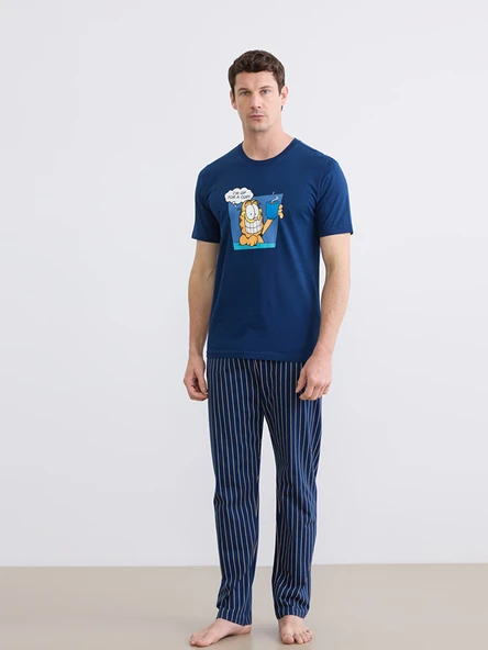 LC WAIKIKI Lacivert Bisiklet Yaka Garfield Baskılı Erkek Pijama Takım ürün görseli 1